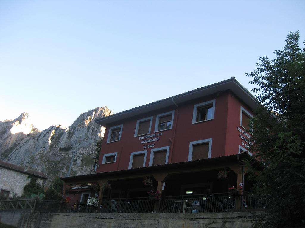Hostal El Duje Tielve Екстер'єр фото