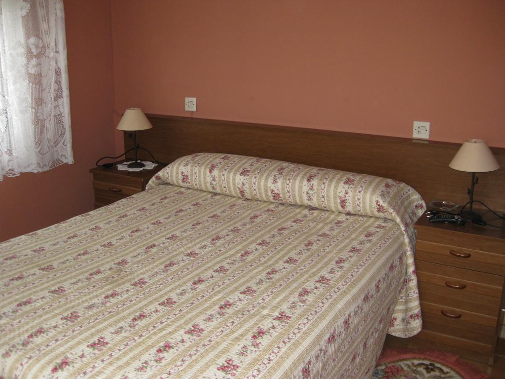 Hostal El Duje Tielve Екстер'єр фото